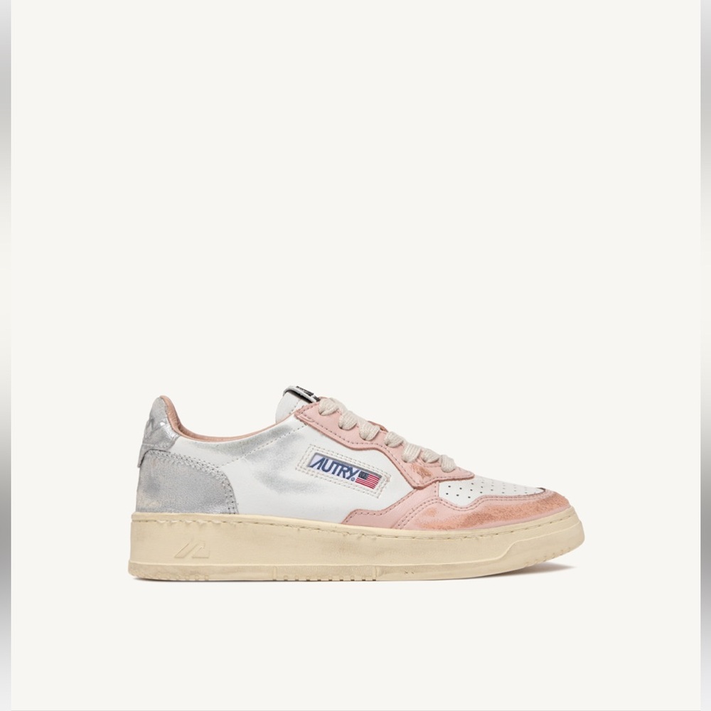 Autry Medalist Low Vintage Sneakers - Pink and Silver sz 38